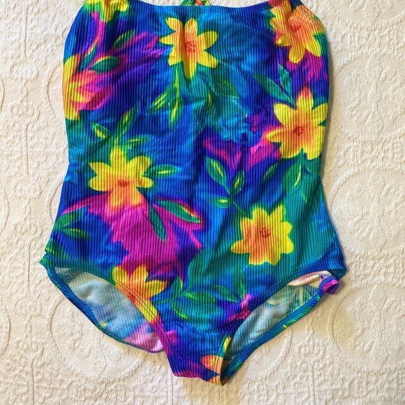 Vintage swimsuit - Picture 2 of 3